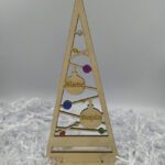 Χριστουγεννιάτικο διακοσμητικό δεντράκι με χαραγμένα ονόματα