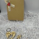 Μπρελόκ απο ξύλο"Καρδια με αποσπώμενο κομμάτι παζλ"