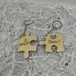 Μπρελόκ απο ξύλο"Τι έχεις -Τίποτα"