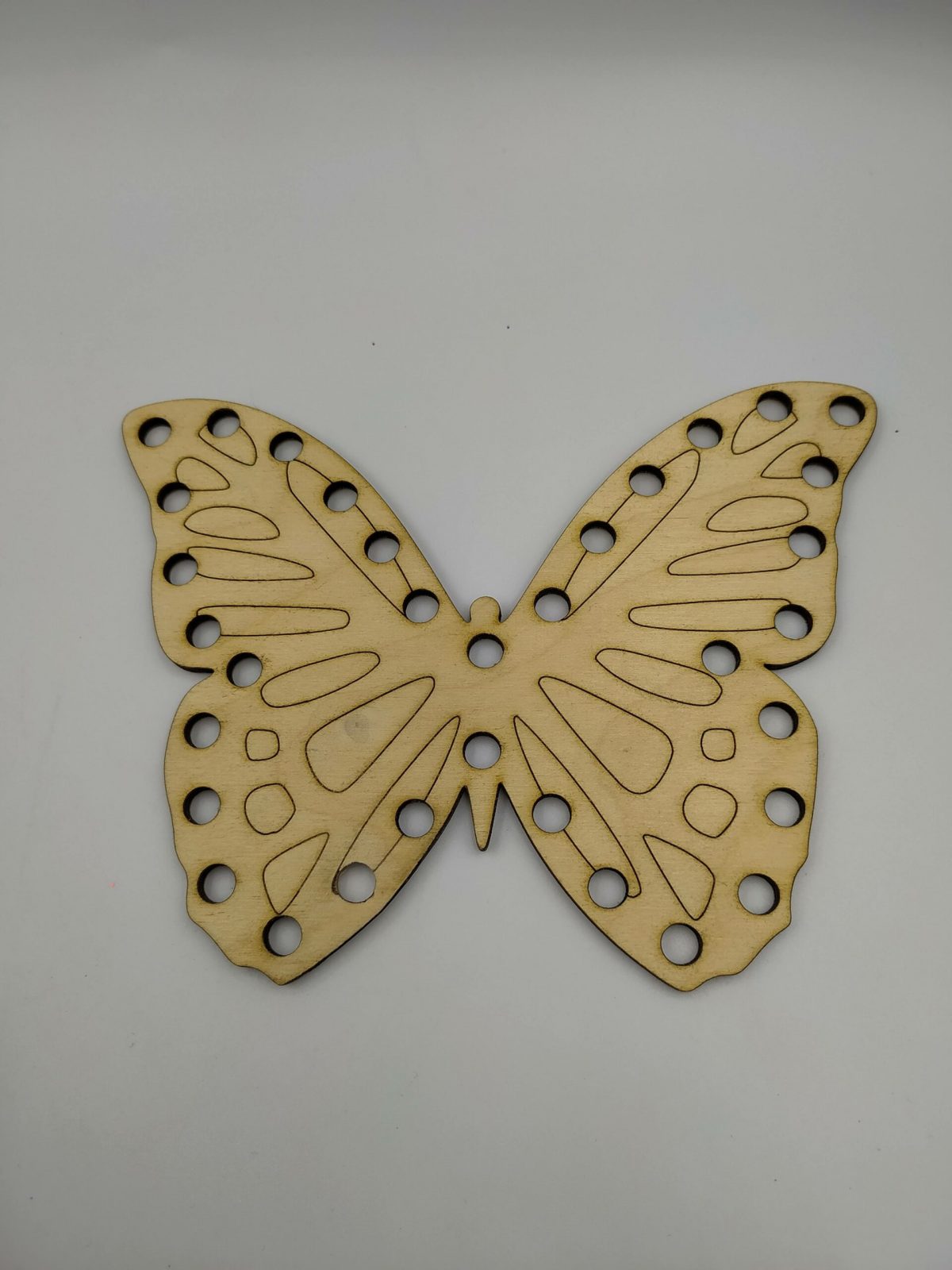 Εκπαιδευτική Ξύλινη Πεταλούδα ραπτικής - Image 1