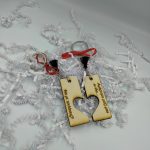 Ξύλινο Μπρελόκ διπλό για ζευγάρι "Αμάρτησε μαζί μου και έλα"