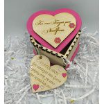 Ξύλινο κουτί καρδιά με αφιέρωση και μπρελόκ