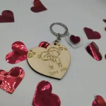 Ξύλινο μπρελόκ καρδιά "love you"