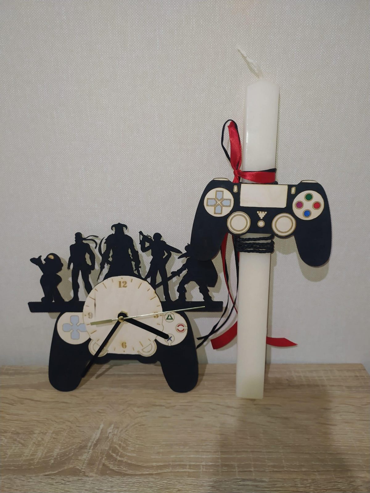 IMG_20220219_180658 Σετ Λαμπάδα Game χειριστήριο με ρολόι - Image 1