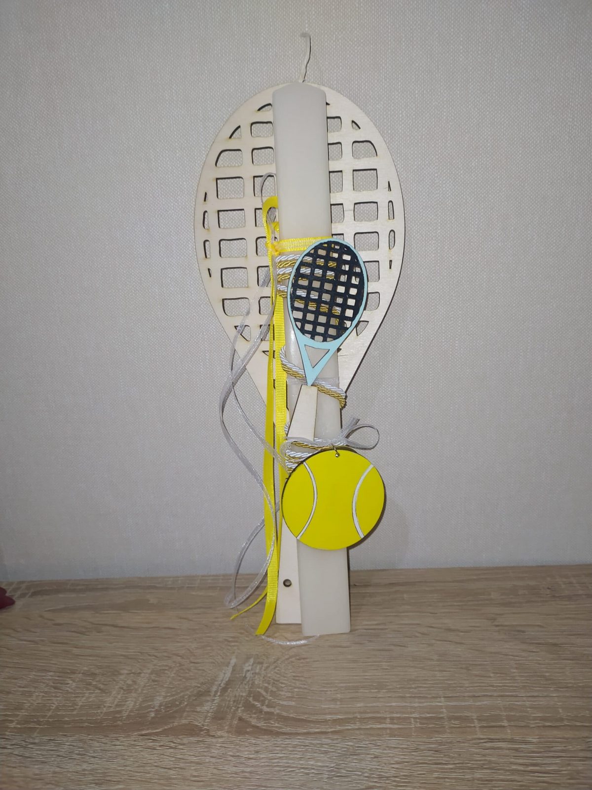 IMG_20220223_181435 Λαμπάδα με μπρελόκ μπάλα του τέννις με πλάτη ρακέτας - Image 1