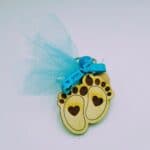 Κέρασμα γέννας μπρελόκ πατουσάκι ξύλινο