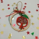 Kρεμαστό γούρι ξύλινο κρίκο με ρόδι