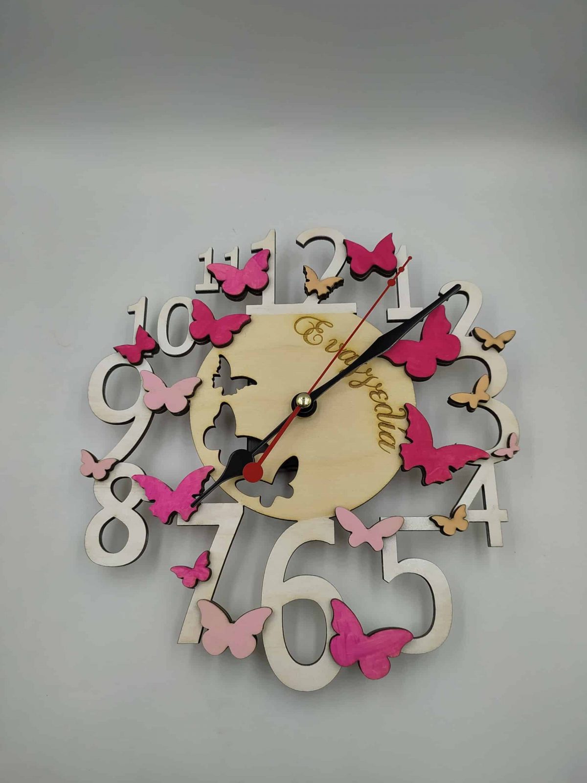IMG_20220404_124602 Ξύλινο ρολόι με Πεταλούδες - Image 1
