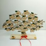 Χειροποίητο ξύλινο δεντράκι με ονομαστικά μηλαράκια