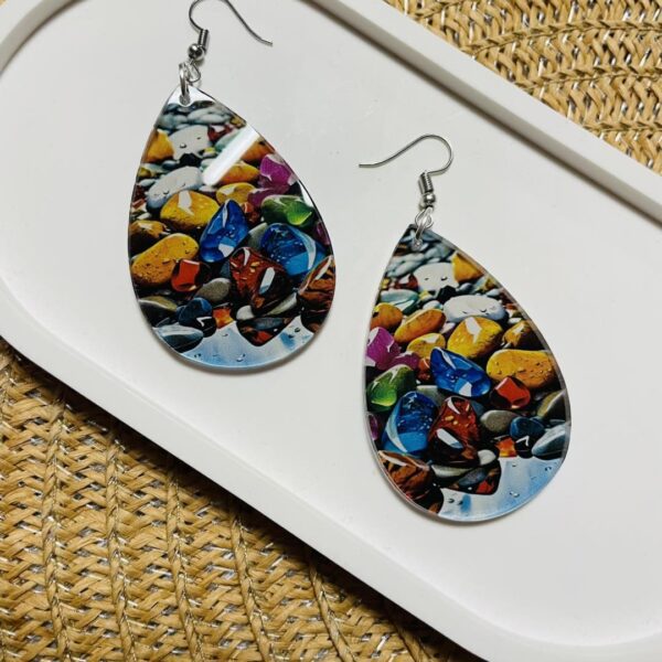 Σκουλαρίκια Plexiglass με πολύχρωμα βότσαλα