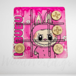 Ξύλινη Τρίλιζα Labubu ρόζ